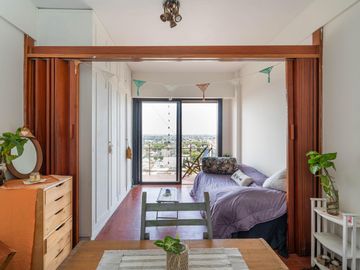 Venta Departamento Monoambiente  Ramos Mejía. Con Balcón super luminoso