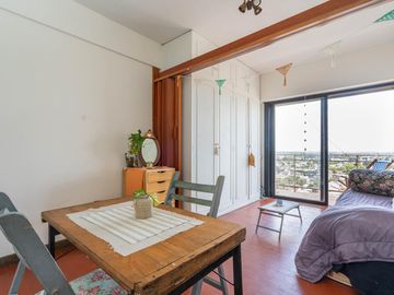 Venta Departamento Monoambiente  Ramos Mejía. Con Balcón super luminoso