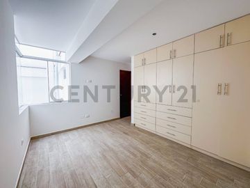 VENTA DEPARTAMENTO TRIPLEX SAN BORJA NO PAGA ALCABALA - 169m2!