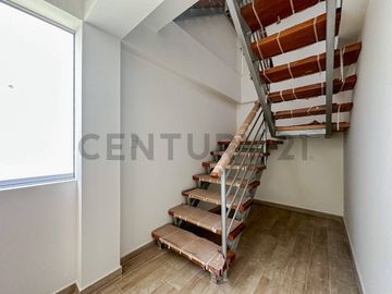 VENTA DEPARTAMENTO TRIPLEX SAN BORJA NO PAGA ALCABALA - 169m2!