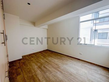 VENTA DEPARTAMENTO TRIPLEX SAN BORJA NO PAGA ALCABALA - 169m2!