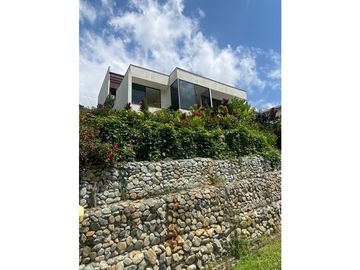 VENTA CASA CAMPESTRE PARA ESTRENAR  VIA CIRCASIA