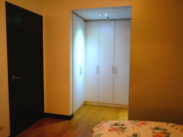 For RENT: Fully Furnished 1 Bedroom in The Residences at Greenbelt
