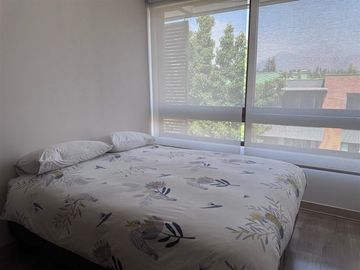 Duplex con gran terraza , sector con gran conectividad