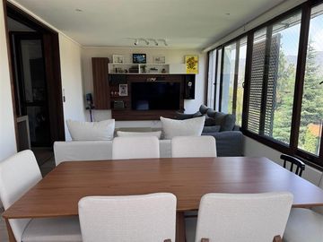 Duplex con gran terraza , sector con gran conectividad