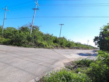 Terreno a la venta en Xcunya de 1012m2