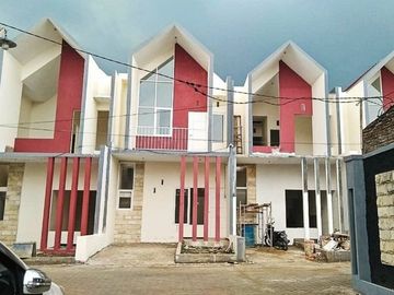 Rumah 2 Lantai Siap Huni dekat Bandara Malang