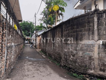 Rumah Tua Bebas Banjir Di Klender Jakarta Timur S7394