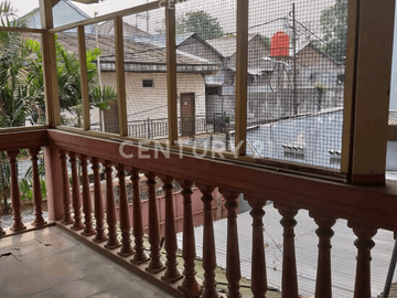 Rumah Tua Bebas Banjir Di Klender Jakarta Timur S7394