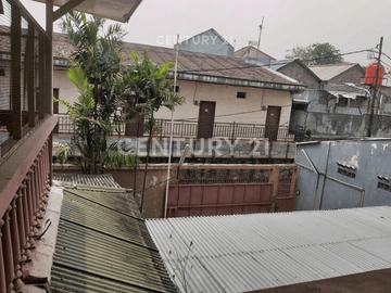 Rumah Tua Bebas Banjir Di Klender Jakarta Timur S7394