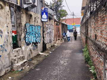 Rumah Tua Bebas Banjir Di Klender Jakarta Timur S7394