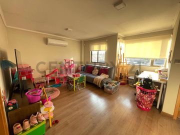 Se arrienda linda y cómoda casa en Chicureo