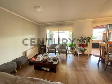 Se arrienda linda y cómoda casa en Chicureo