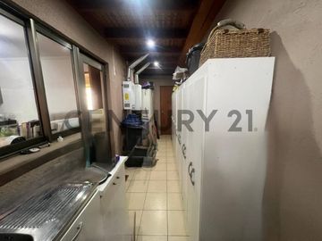 Se arrienda linda y cómoda casa en Chicureo