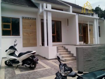 RUMAH BEBAS BANJIR DEKAT JALAN RAYA UJUNGBERUNG | MARTININGSIH6