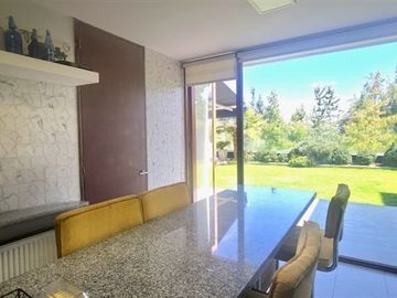 Departamento en venta de 4 dorm. En Huinganal Lo Barnechea