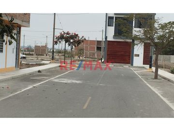 ✨¡GRAN OPORTUNIDAD de adquirir un lote urbano en una de la mejores zonas de la provincia de Chiclayo! ✨
🗾Zona de alto potencial en desarrollo urbano,