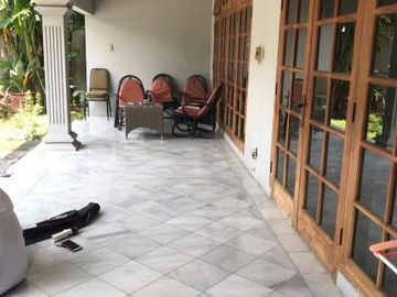 Rumah Hitung Tanah Luas 887 Kemang Timur