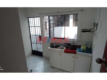 Vendo Casa en San Juan de Miraflores
En Zona 