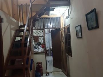 Rumah Dalam Perumahan Lokasi Strategis, Cinere