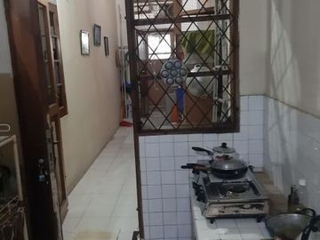 Rumah Dalam Perumahan Lokasi Strategis, Cinere