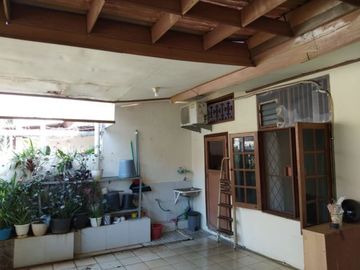 Rumah Dalam Perumahan Lokasi Strategis, Cinere