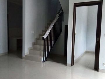 Rumah Siap Huni Antapani Strategis dan Minimalis