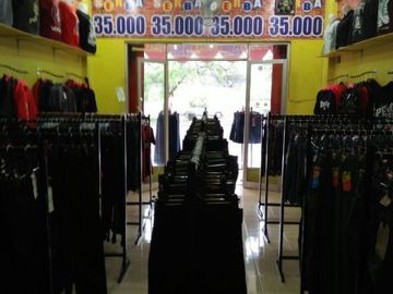 Sentra Bisnis Driyorejo Ruko *Nol Jalan Raya Kembar Utama* Hadap selatan.