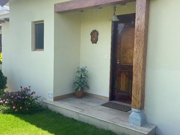 Venta Pakakuna Gardens en Checa villa amplia