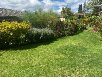 Venta Pakakuna Gardens en Checa villa amplia