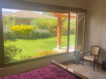 Venta Pakakuna Gardens en Checa villa amplia