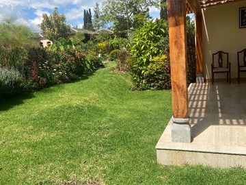 Venta Pakakuna Gardens en Checa villa amplia