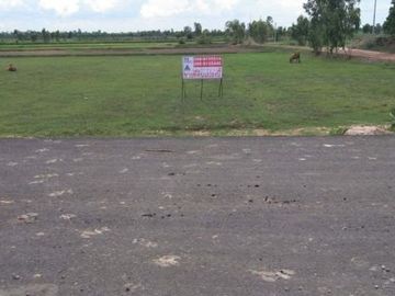 Land for sale in Roi Et on 3 sides of the road