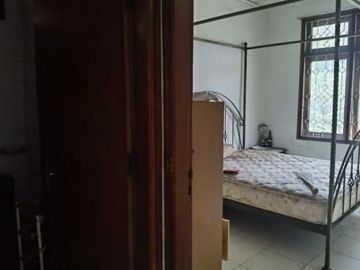 Dijual Rumah Hitung Tanah Villa Melati Mas Blok P Tangerang Selatan