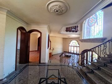 Casa para remodelar en Puerta de Hierro