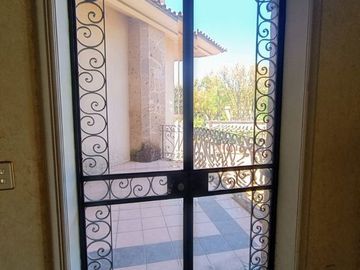 Casa para remodelar en Puerta de Hierro