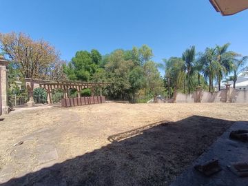 Casa para remodelar en Puerta de Hierro