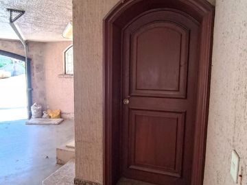 Casa para remodelar en Puerta de Hierro
