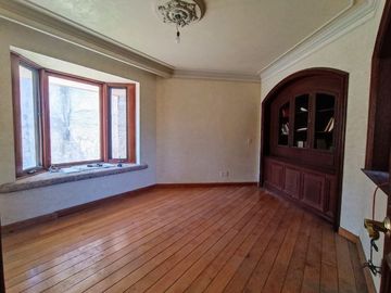 Casa para remodelar en Puerta de Hierro