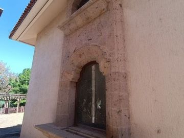 Casa para remodelar en Puerta de Hierro