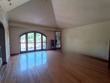 Casa para remodelar en Puerta de Hierro