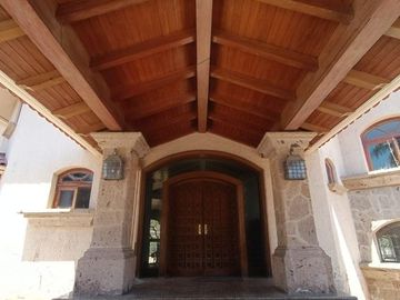 Casa para remodelar en Puerta de Hierro