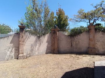 Casa para remodelar en Puerta de Hierro