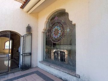 Casa para remodelar en Puerta de Hierro