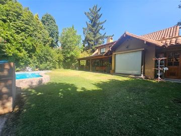 Casa en venta de 5 dorm. en Huechuraba