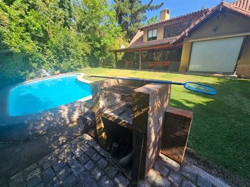 Casa en venta de 5 dorm. en Huechuraba
