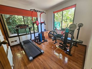 Casa en venta de 5 dorm. en Huechuraba