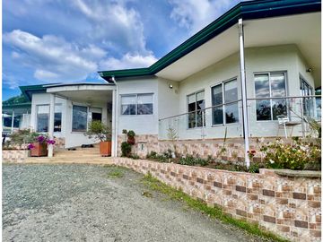EXTRAORDINARIA CASA DE CAMPO. 12.800 M2 , 700 M2 CONSTRUIDOS. CIRCASIA