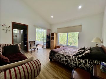 EXTRAORDINARIA CASA DE CAMPO. 12.800 M2 , 700 M2 CONSTRUIDOS. CIRCASIA