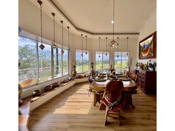 EXTRAORDINARIA CASA DE CAMPO. 12.800 M2 , 700 M2 CONSTRUIDOS. CIRCASIA